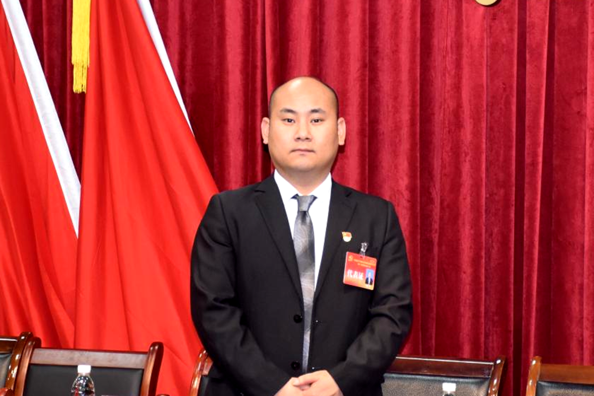陈华 陈华