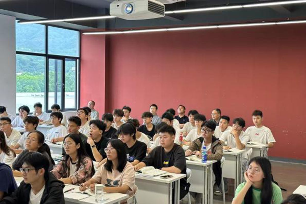 3 3